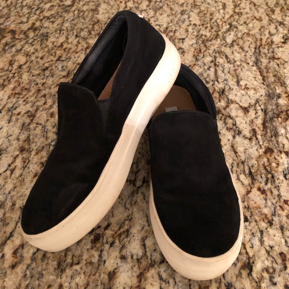 Steve Madden Gills ▪️Black▪️Suede Slip-On Sneakers - Size 6️⃣ - Picture 2 of 7